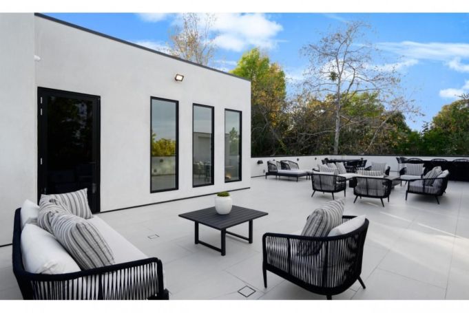 A louer APPARTEMENT DUPLEX NEUF T5 118 M2 TERRASSE  BORDEAUX
