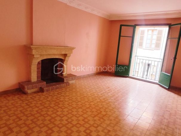 A louer APPARTEMENT T3 80 M2  CALLIAN