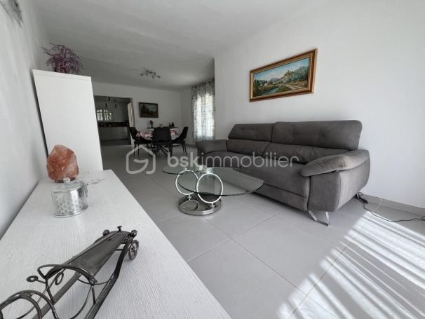A louer MAISON  4 PIECES 116 M2 BORD DE MER SAINT LAURENT DE LA SALANQUE