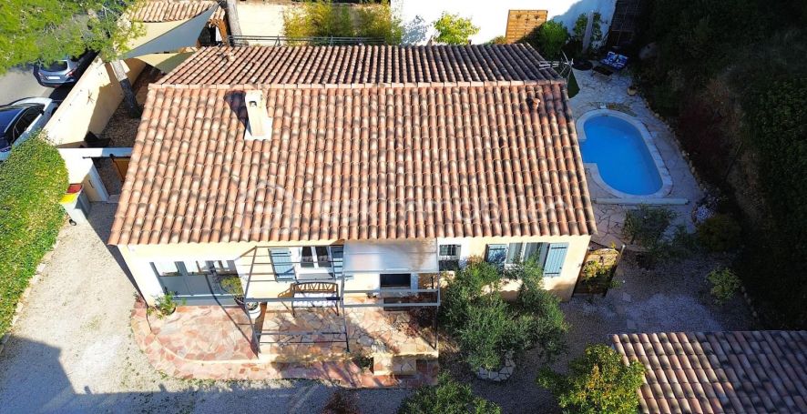 A louer MAISON  4 PIECES 103 M2  LA ROQUE D ANTHERON