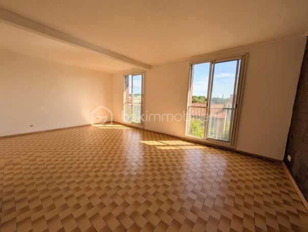 A louer APPARTEMENT T3 71 M2  SALON DE PROVENCE