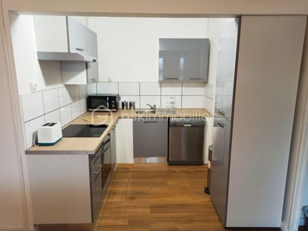 A louer APPARTEMENT T4 80 M2  PAU