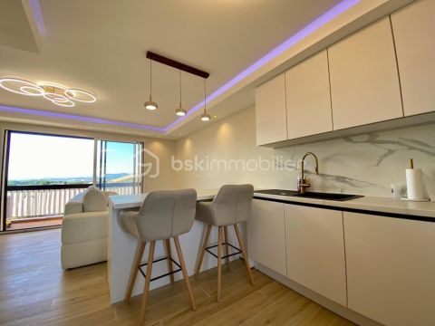 A louer APPARTEMENT T2 44 M2 TERRASSE BORD DE MER SIX FOURS LES PLAGES