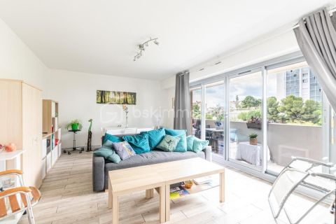 A louer APPARTEMENT T2 46 M2 BORD DE MER TOULON