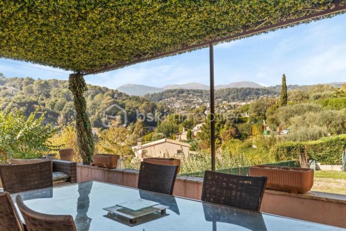 A louer MAISON  5 PIECES 167 M2  LA COLLE SUR LOUP