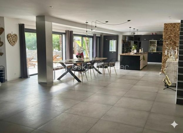 A louer MAISON  CONTEMPORAINE VUE MER OLLIOULES