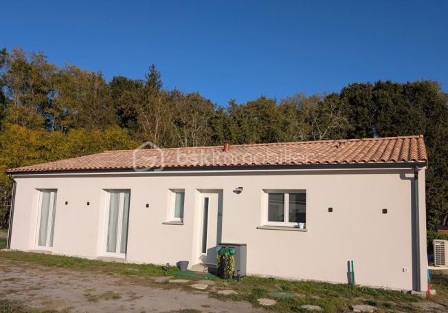 A louer MAISON  CONTEMPORAINE  SAINT YZAN DE SOUDIAC