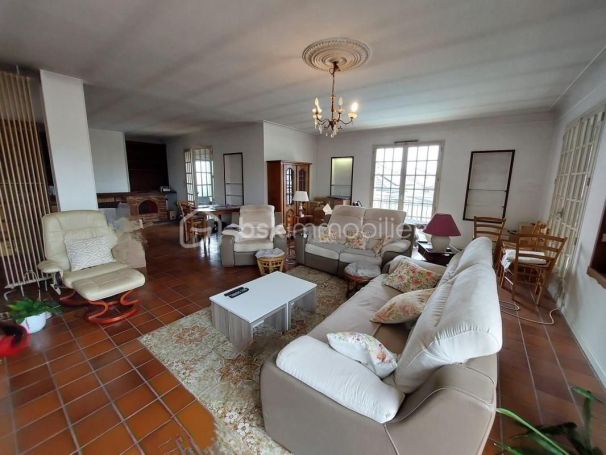 A louer MAISON  DE MAîTRE  SERRES CASTET