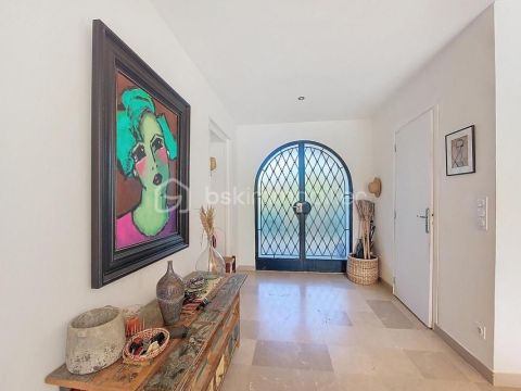 A louer MAISON  CONTEMPORAINE BORD DE MER SIX FOURS LES PLAGES