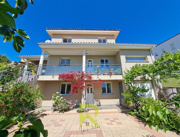 A louer MAISON  7 PIECES 180 M2 BORD DE MER NARBONNE