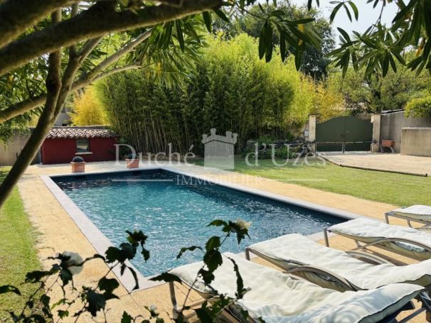 A louer MAISON  DE MAîTRE  UZES