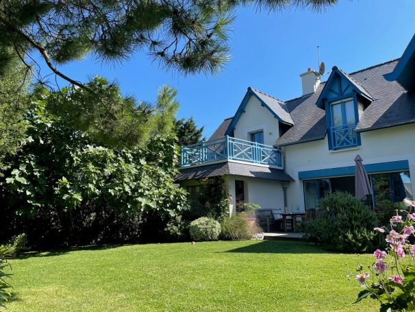 vente Maison proche de la plage à Saint-Malo avec vues vers la mer