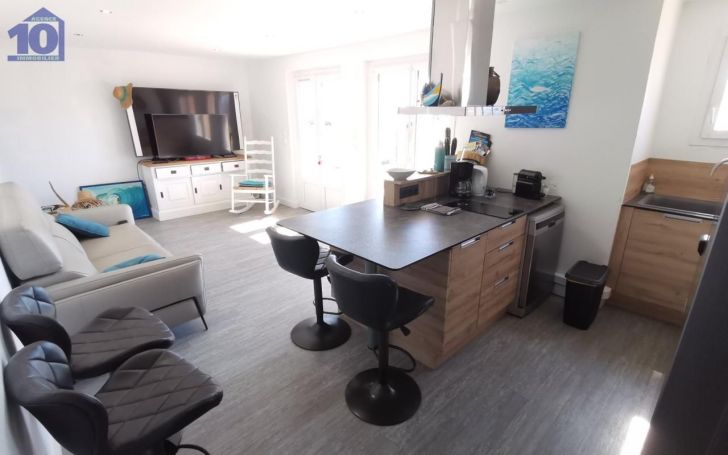 A louer APPARTEMENT DE PRESTIGE T3 54 M2 TERRASSE PIEDS DANS L'EAU VALRAS PLAGE