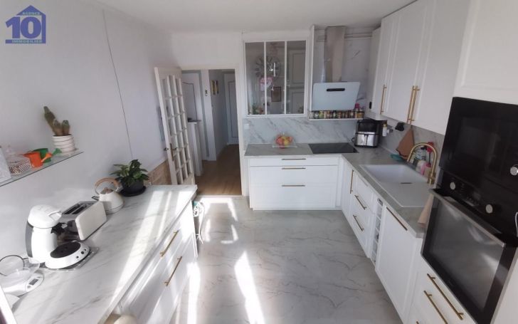 A louer APPARTEMENT T3 81 M2 TERRASSE BORD DE MER VALRAS PLAGE