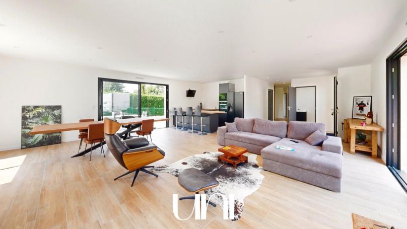 A vendre MAISON  CONTEMPORAINE  EVRECY