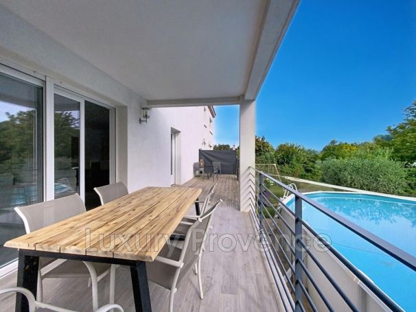 A louer APPARTEMENT T3 76 M2 TERRASSE  GARDANNE