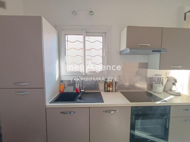 A louer APPARTEMENT T2 32 M2 VUE MER FREJUS