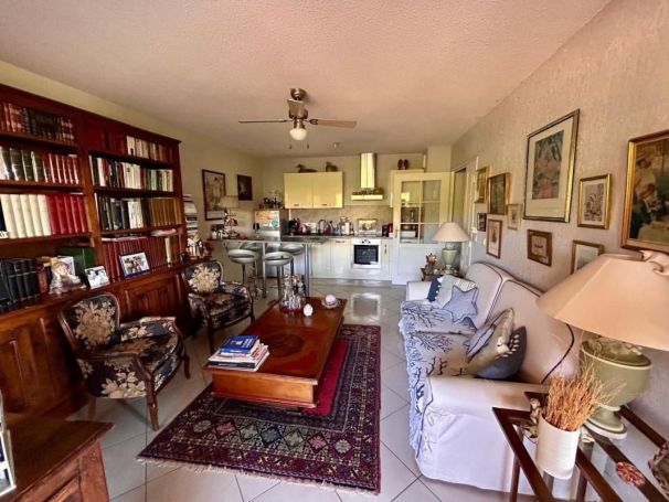 A louer APPARTEMENT T2 50 M2 TERRASSE BORD DE MER FREJUS