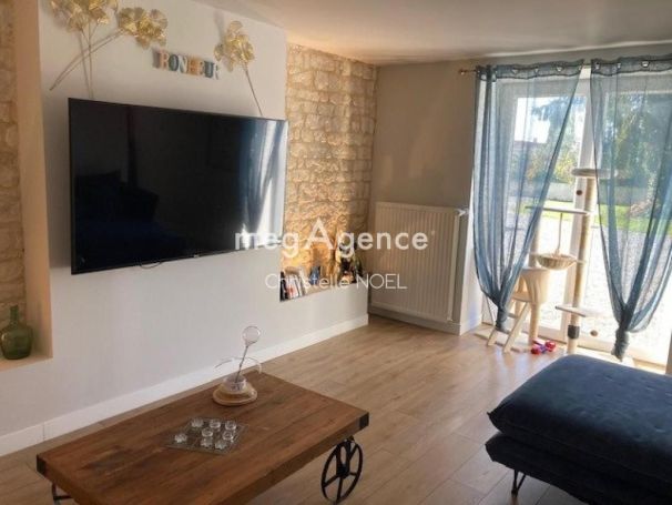 A vendre MAISON  DE MAîTRE  SAINTE GEMME LA PLAINE