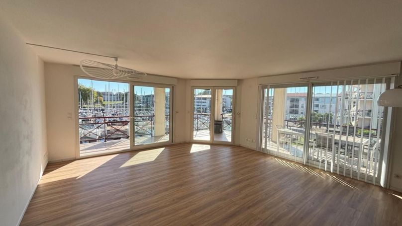 A louer APPARTEMENT T4 135 M2 TERRASSE  ROCHEFORT