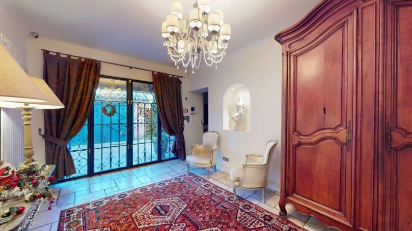 MAISON  980 M2  PALAJA