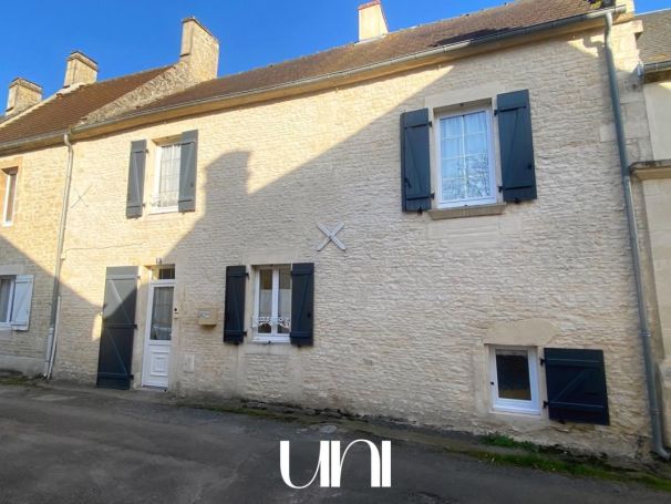 A louer MAISON  DE MAîTRE BORD DE MER THAON