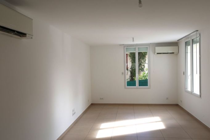 A vendre MAISON  3 PIECES 69 M2 BORD DE MER HYERES