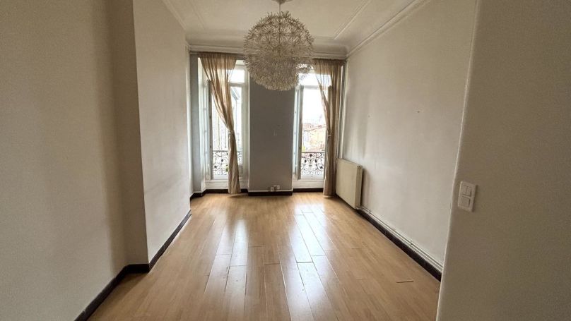 A louer APPARTEMENT T2 48 M2  MARSEILLE 5EME