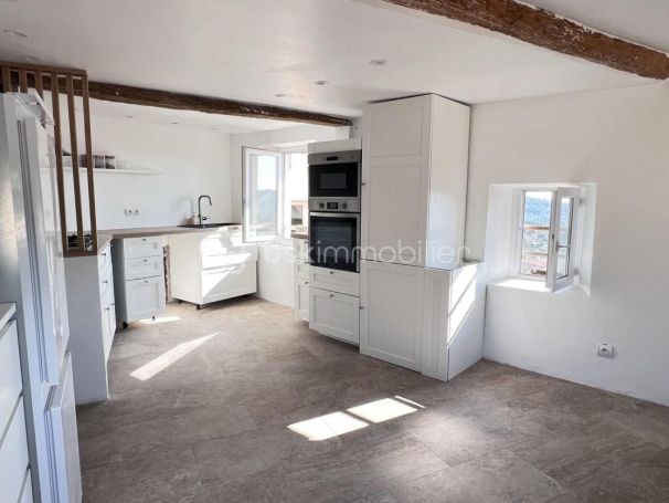 A louer APPARTEMENT T3 80 M2  SEILLANS