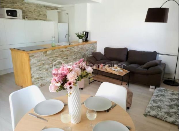 A louer MAISON  3 PIECES 42 M2 BORD DE MER AIGUES MORTES