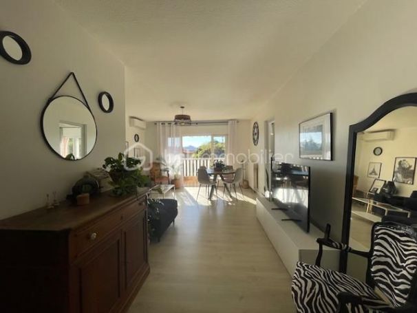 A louer APPARTEMENT T3 60 M2 BORD DE MER CANNES