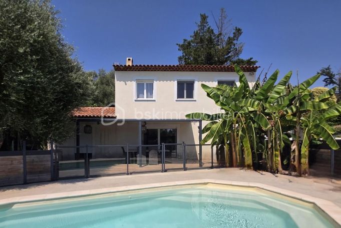 A louer MAISON  6 PIECES 155 M2  VENCE