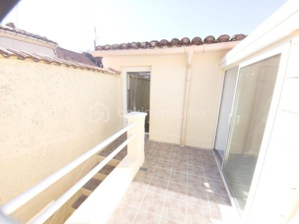 A louer APPARTEMENT NEUF T4 74 M2 TERRASSE  NIMES