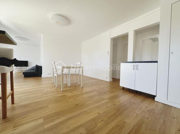 A louer APPARTEMENT NEUF T4 68 M2 TERRASSE  LA VALETTE DU VAR