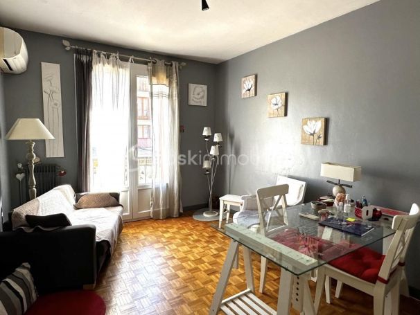 A louer APPARTEMENT T3 70 M2  AIX EN PROVENCE