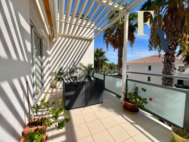 A louer APPARTEMENT DE PRESTIGE T3 70 M2 TERRASSE BORD DE MER MEZE