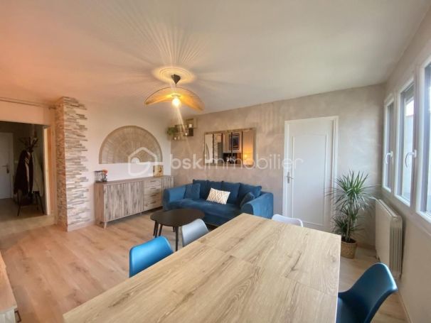 A louer APPARTEMENT T4 83 M2 TERRASSE BORD DE MER LA SEYNE SUR MER