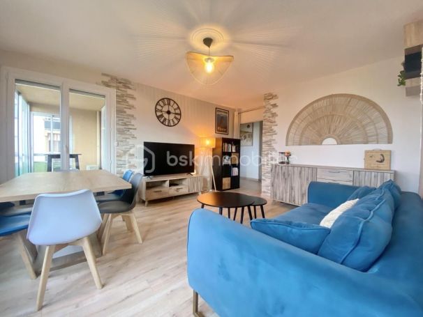 A louer APPARTEMENT T4 83 M2 TERRASSE BORD DE MER LA SEYNE SUR MER