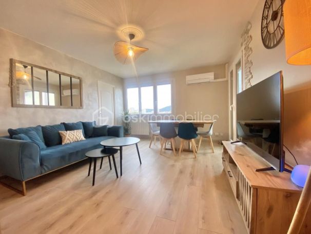 A louer APPARTEMENT T4 83 M2 TERRASSE BORD DE MER LA SEYNE SUR MER