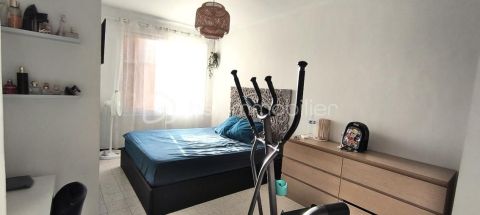 A louer APPARTEMENT T4 76 M2 BORD DE MER TOULON