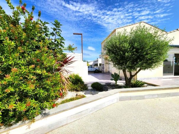 A louer MAISON  4 PIECES 106 M2  TOURBES