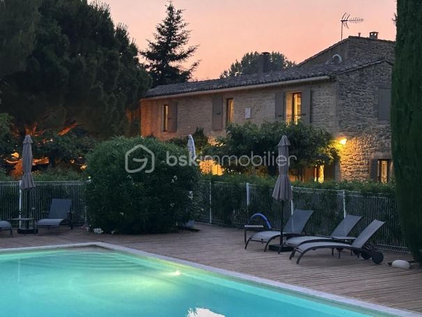 A vendre GîTE  VERS PONT DU GARD