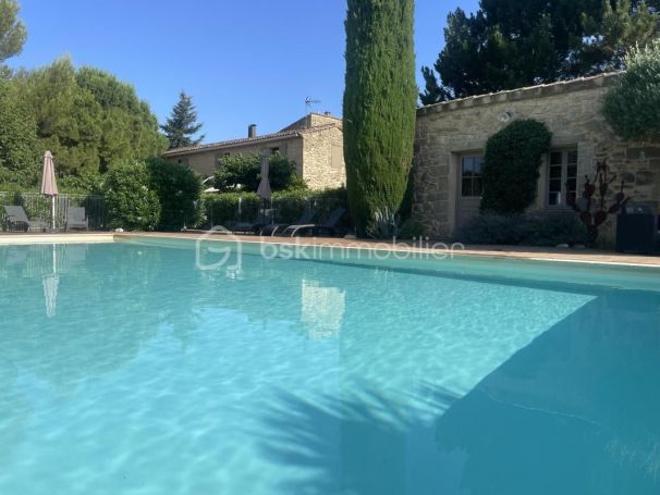 A vendre GîTE  VERS PONT DU GARD