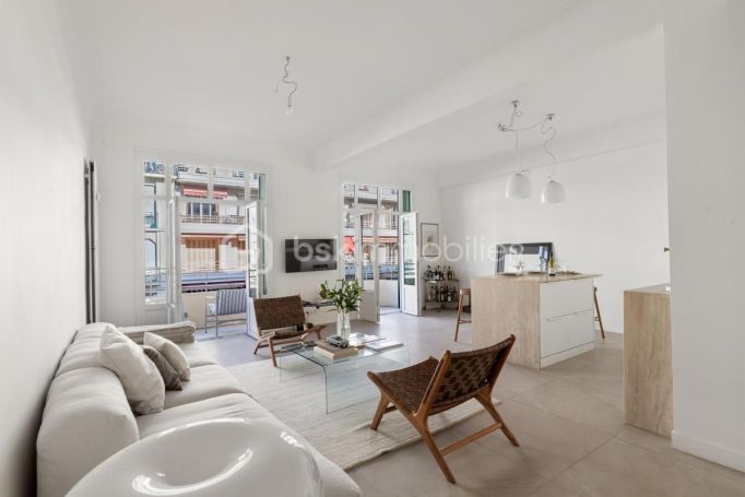 A louer APPARTEMENT DE PRESTIGE T4 90 M2 TERRASSE BORD DE MER NICE