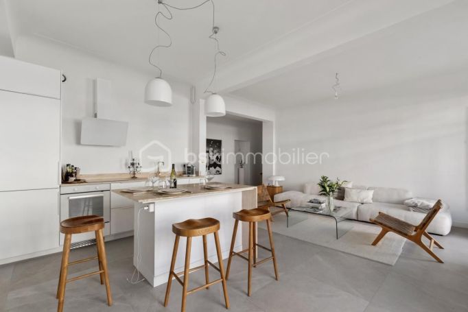 A louer APPARTEMENT DE PRESTIGE T4 90 M2 TERRASSE BORD DE MER NICE