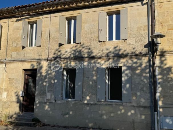 A louer MAISON  DE MAîTRE  LES ARTIGUES DE LUSSAC