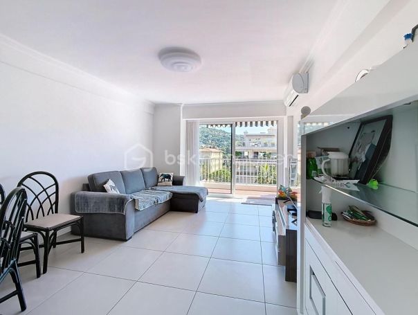 A louer APPARTEMENT T3 67 M2 BORD DE MER CANNES