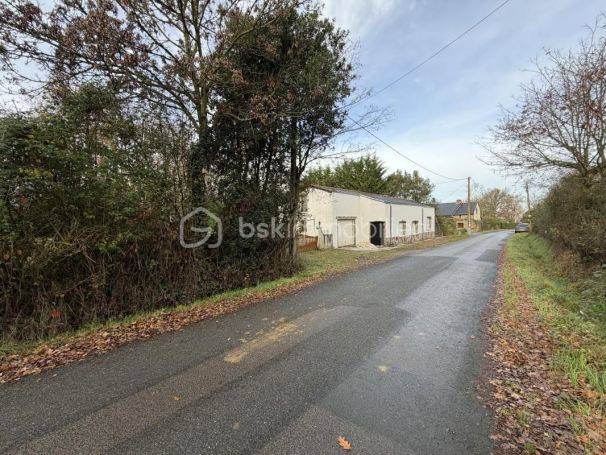 A vendre LONGèRE  6 PIECES 100 M2  SAINT MARS DU DESERT