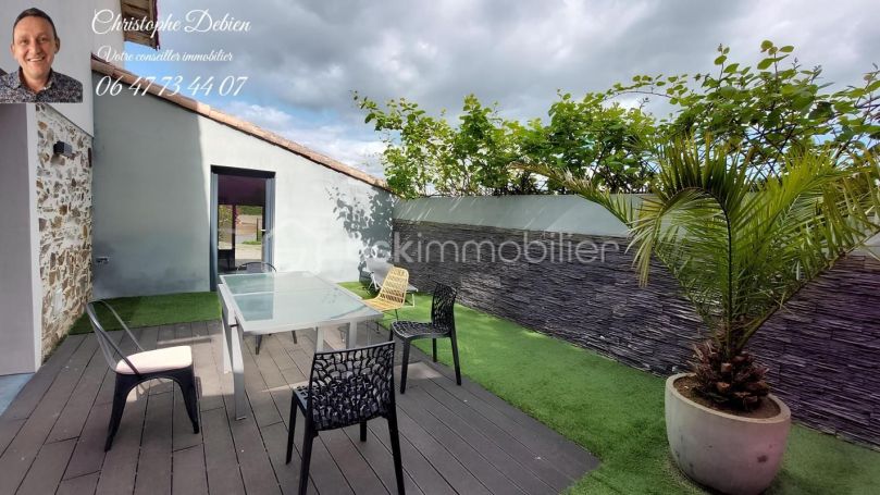 A louer LONGèRE  8 PIECES 203 M2  BOUFFERE