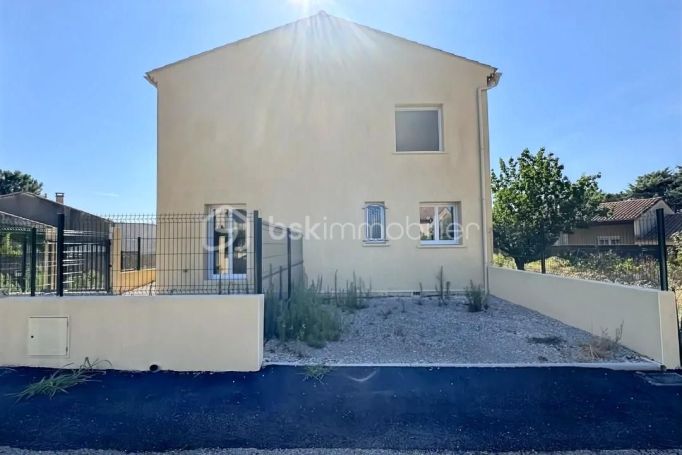 A louer MAISON  CONTEMPORAINE  GIGNAC